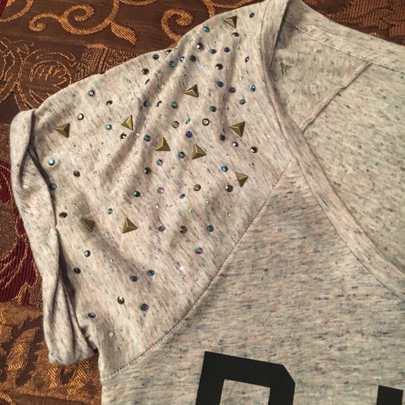 Victoria’s Secret / Pink t-shirt - Picture 2 of 3